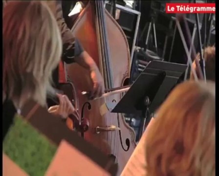Vieilles Charrues. Les images du concert de Contréo & l'Orchestre de Bretagne
