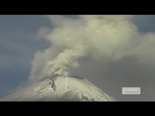 Chile and Argentina order evacuation near Copahue volcano