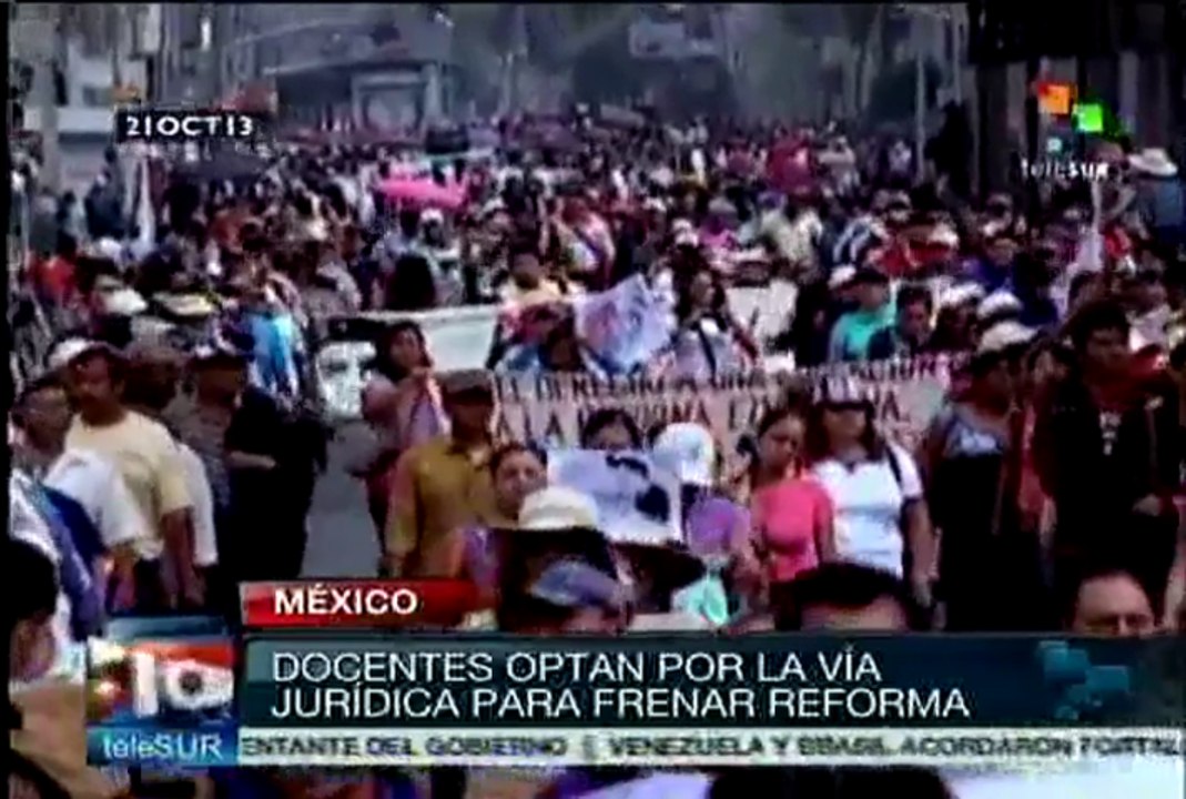 Docentes mexicanos emprenden medidas legales contra reforma educativa