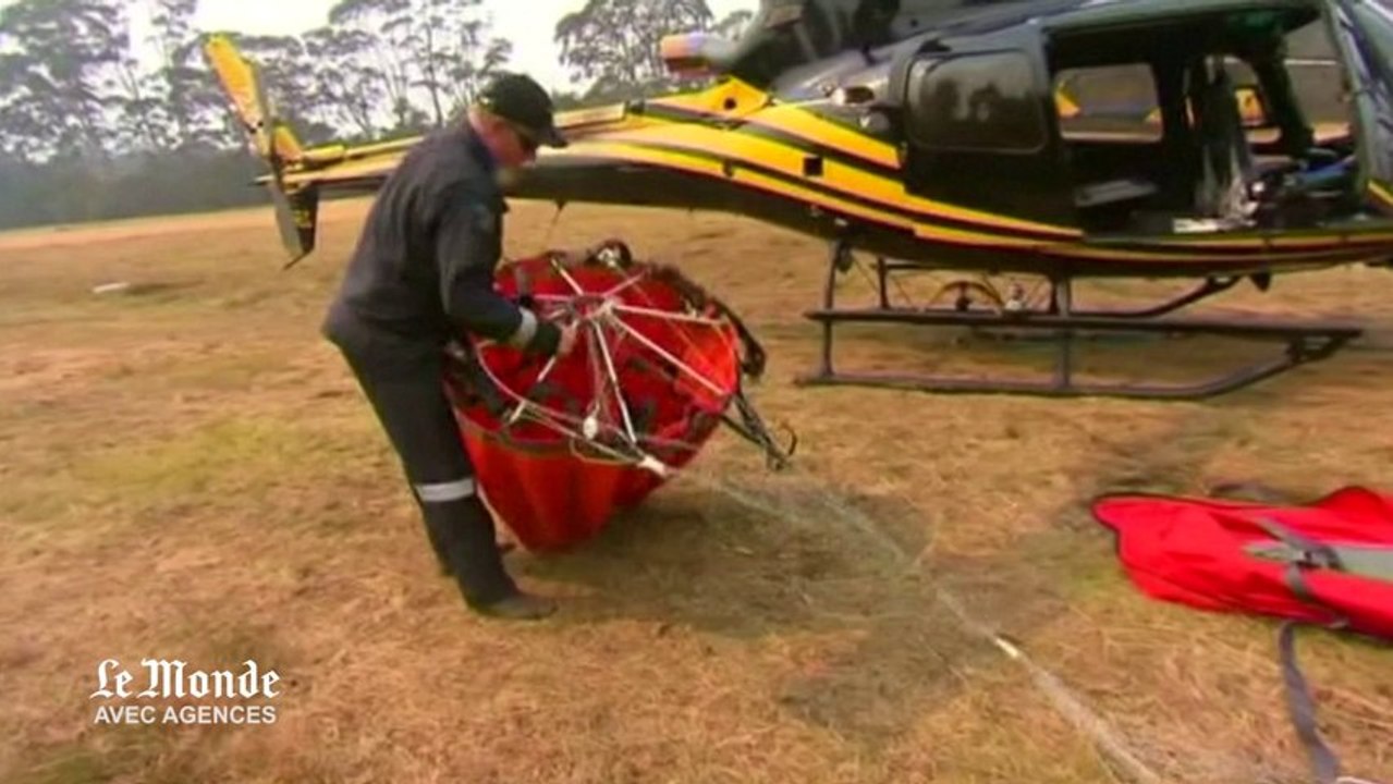 Les incendies en Australie vus depuis un hélicoptère des pompiers