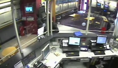 Un braqueur pas doué du tout!