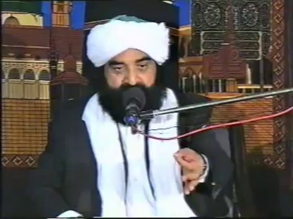 لَحْمُکَ لَحْمِی جِسْمُکَ جِسْمِی فرق نہیں مابین پیا   چراغِ گولڑہ پیر سیّد نصیرالدین نصؔیر گیلانی ؒ