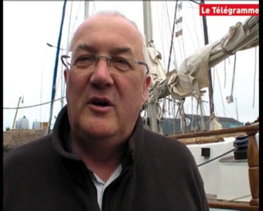 Chant de marin. Pierre Morvan annonce la programmation