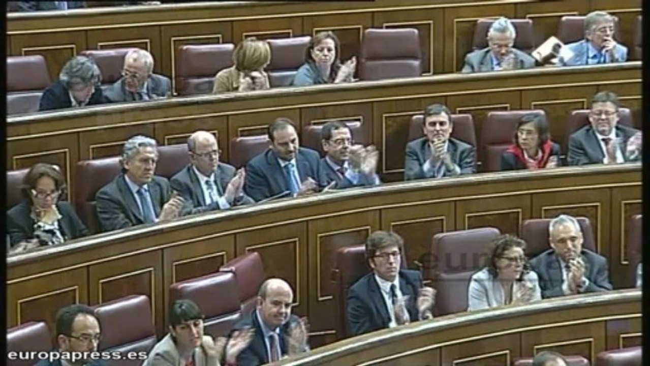 Rubalcaba pide a Santamaría que se disculpe con los parados