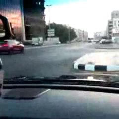 زوج يعلم زوجته القيادة #قيادة_26اكتوبر