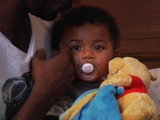 Droit du sol: portrait d'une famille étrangère dont les enfants sont nés en France - 23/10