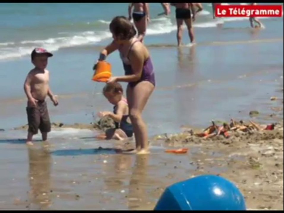 Plérin (22). Grosses chaleurs : avant-goût de vacances sur la plage des Rosaires