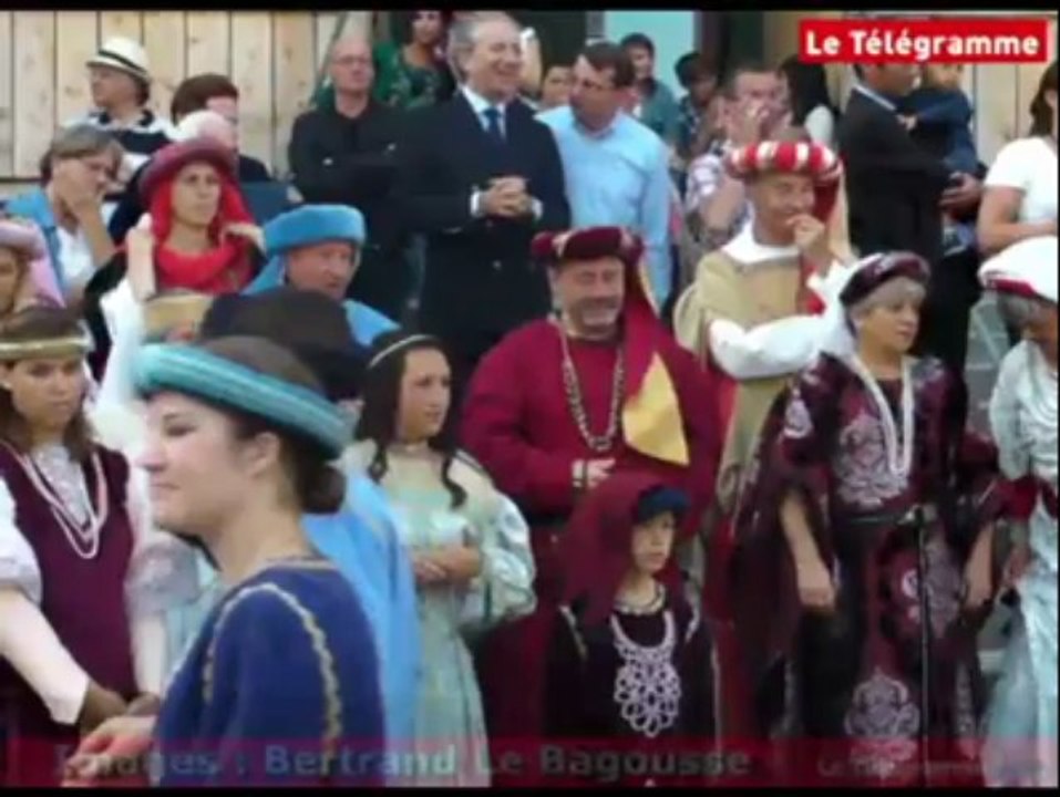 Vannes. Les images du premier grand défilé des fêtes historiques