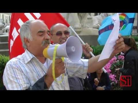 Napoli - Protesta degli operai del comparto edilizio (22.10.13)