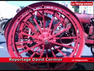 Entre Terre et Mer. Du vieux matériel agricole sur le village breton