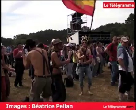 Bout du Monde. La Fanfare Ciocarlia met l'ambiance