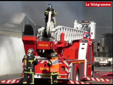 Lorient. Violent incendie au port de pêche