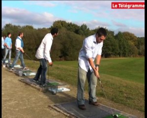 Vannes. Les rugbymen jouent au golf