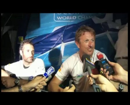Transat Jacques Vabre 2011. Champagne à l'arrivée au ponton des deux vainqueurs