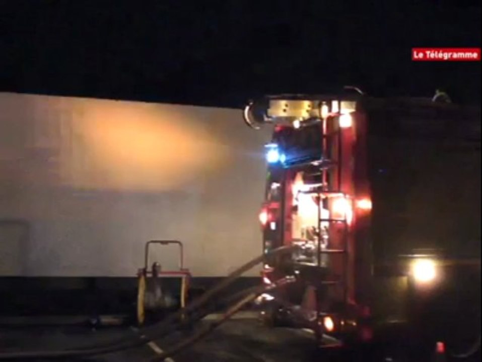 Caudan (56). Violent incendie à la déchèterie