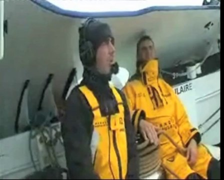 Trophée Jules-Verne. Banque Populaire V passe au sud des îles Kerguelen