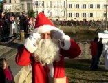 Le Père Noël arrive à Vannes (56)