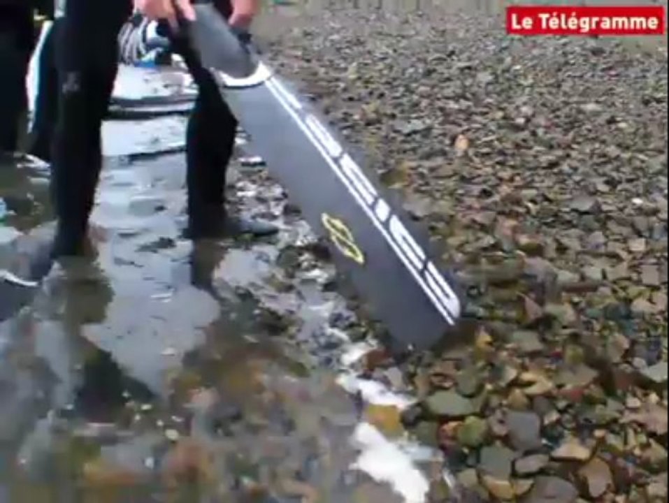 Paimpol (22). Premier bain de l'année pour les nageurs avec palmes