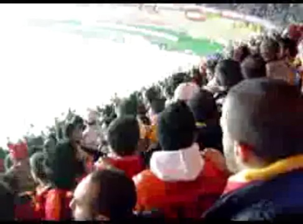 2008-2009 Galatasaray - İstanbulBB | İstersen Donatalım Dört Bir Yanı Bayraklarla