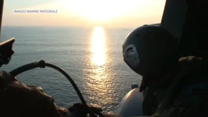 Plogoff (29). L'hélicoptère Caïman à la recherche d'un surfeur