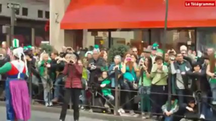 New York. Le Bagad de Plougastel ravi de l'accueil du public