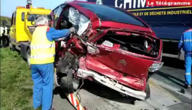 Tramain (22). Enorme carambolage entre 16 voitures et six poids lourds sur la RN12