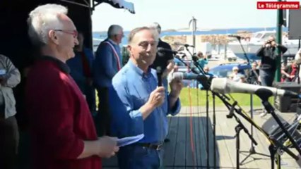 Trébeurden (22). 3.000 manifestants sur la plage