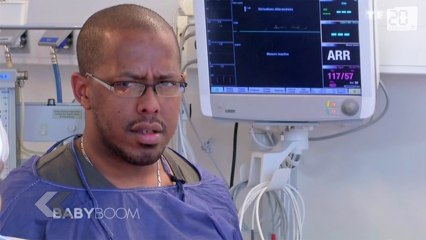 Il apprend que son bébé est roux...