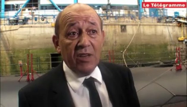 Brest (29). Jean-Yves Le Drian à l'Ile Longue