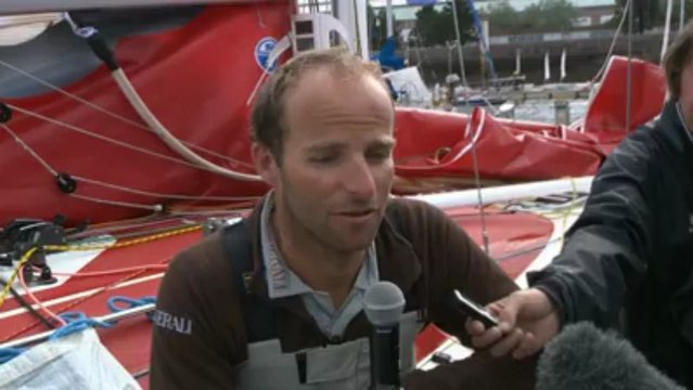 Solitaire du Figaro. Passage de la ligne de Nicolas Lunven