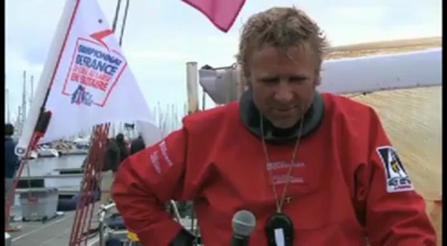Solitaire du Figaro. Arrivée de Yann Eliès vainqueur de la course