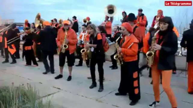 Tonnerres de Brest. Une première soirée en fanfares