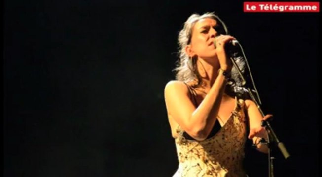 Pont-L'Abbé (29). Gwennyn en clôture des Brodeuses