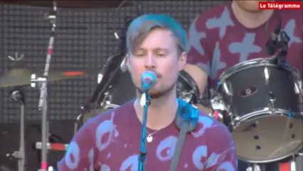 Vieilles Charrues. Les images du concert de Django Django