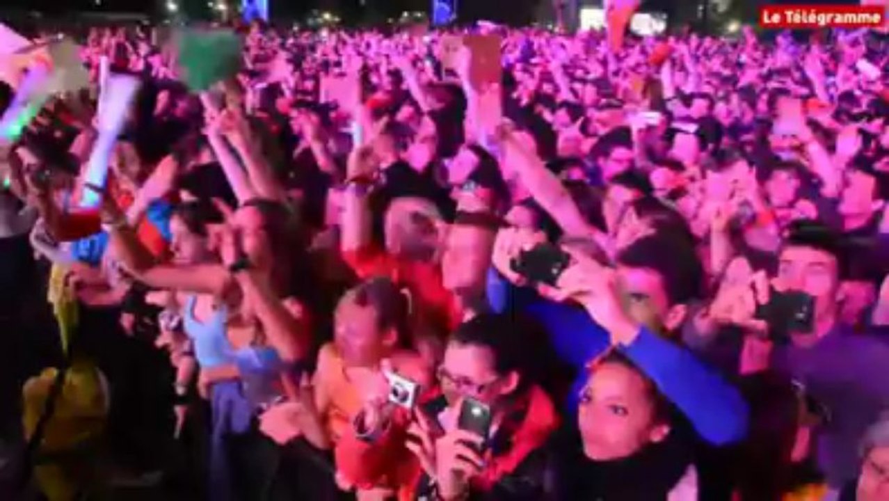 Vieilles Charrues. LMFAO électrise son public