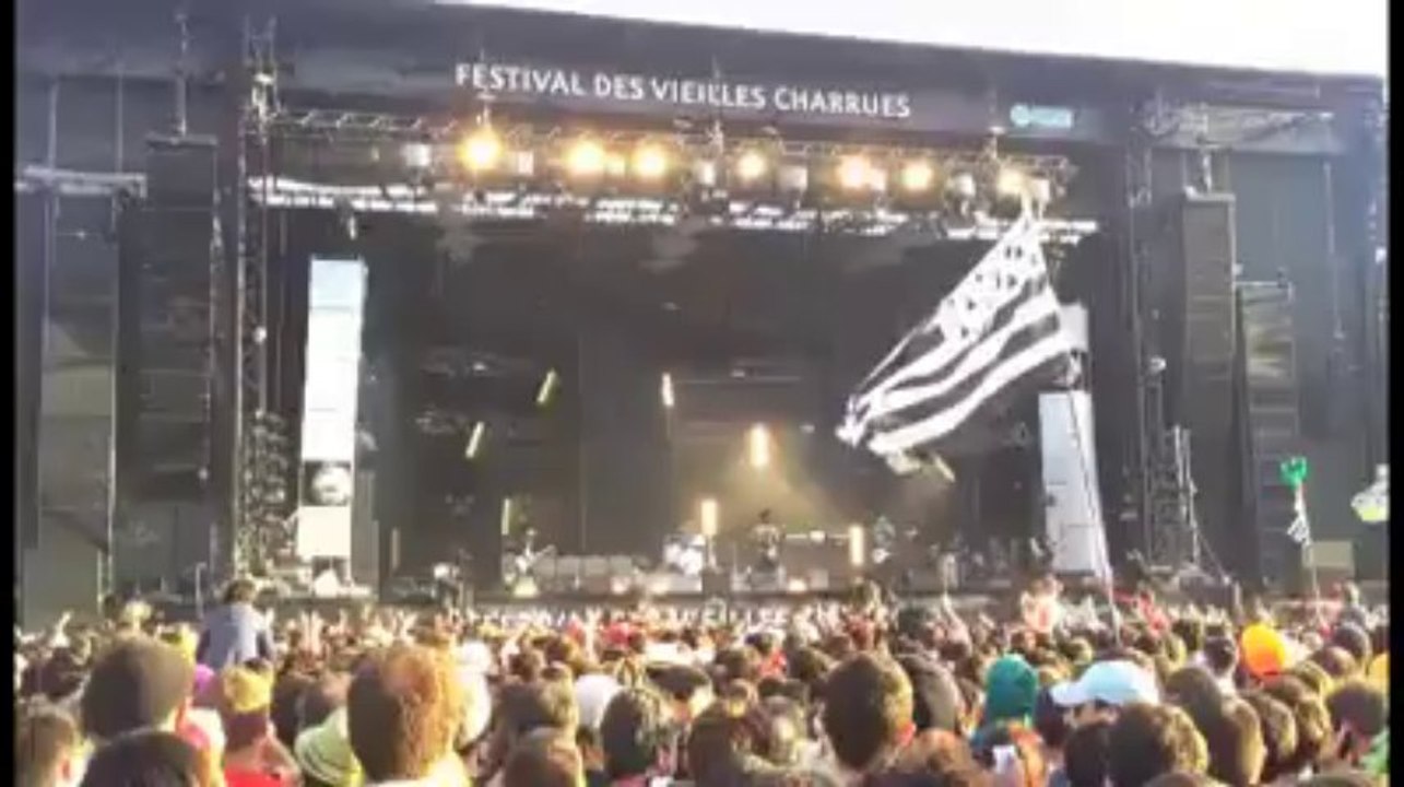 Vieilles Charrues. Ça déménage à Bloc Party