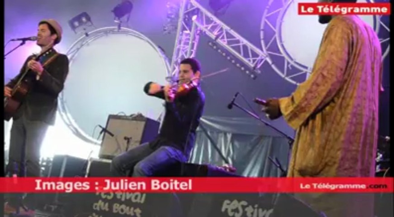 Bout du Monde. Piers Faccini improvise sous le chapiteau