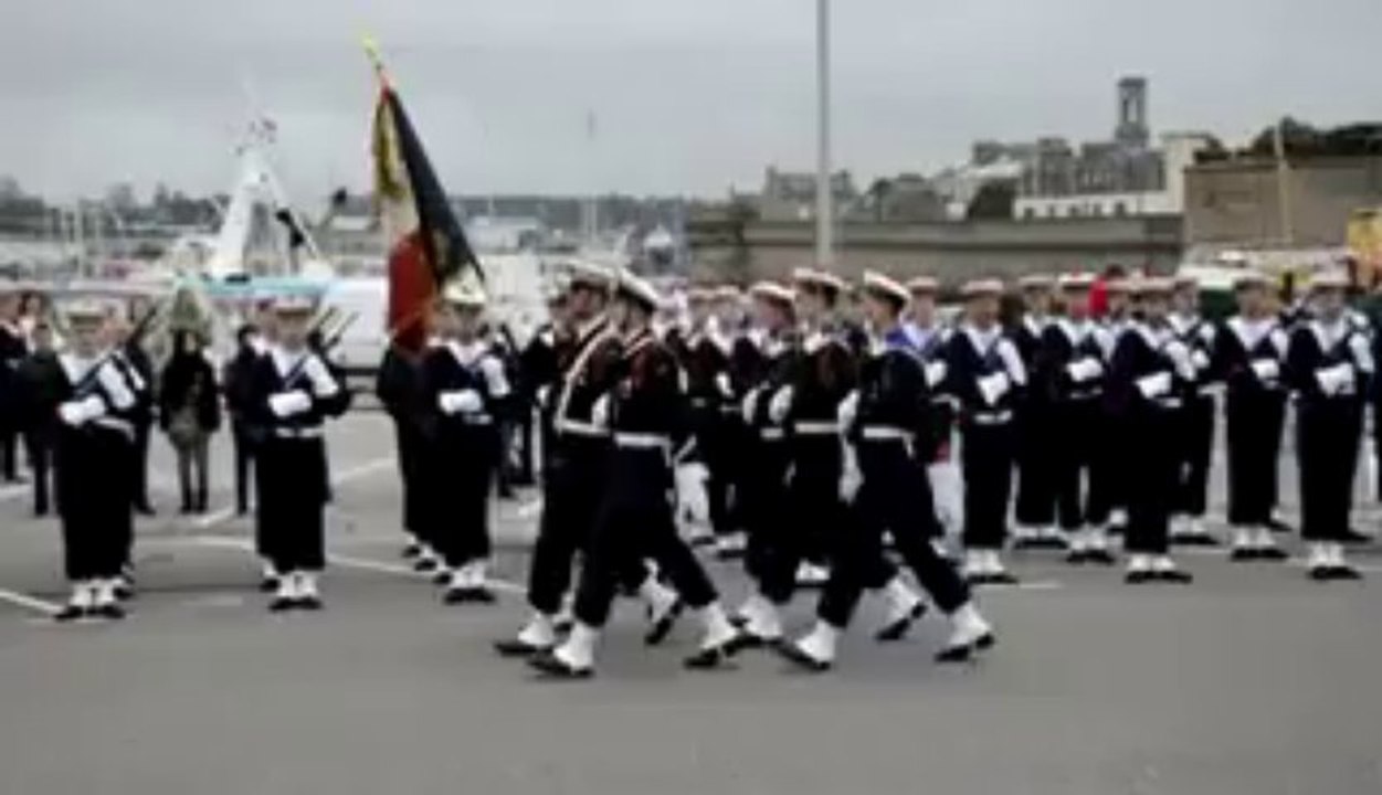 Défilé de fusiliers marins à Concarneau