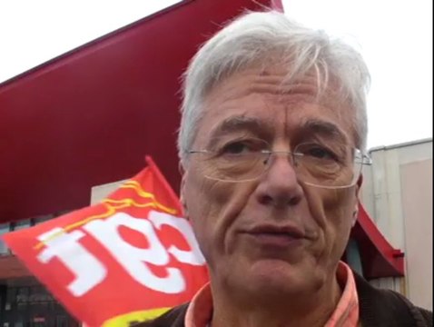 Lamballe. Manifestation contre l'ouverture de Carrefour Market le dimanche