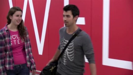 Les frères Jonas demandent à leurs fans d'être patients