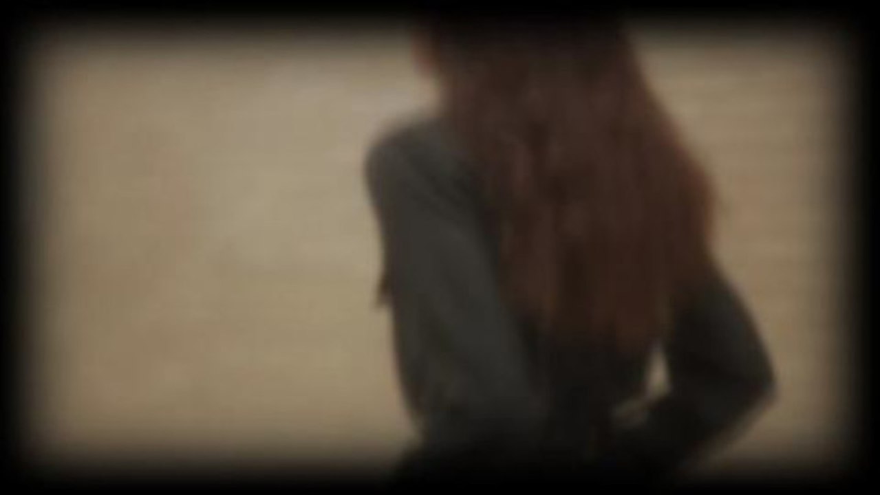 Video Fashion Week - Electric Feathers: Fall 20...