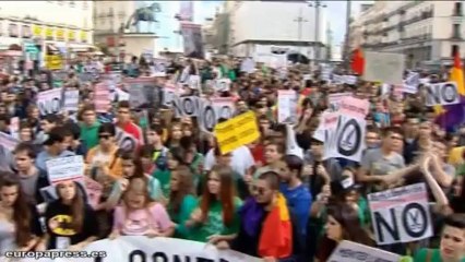 Día de manifestaciones y huelga contra la política educativa