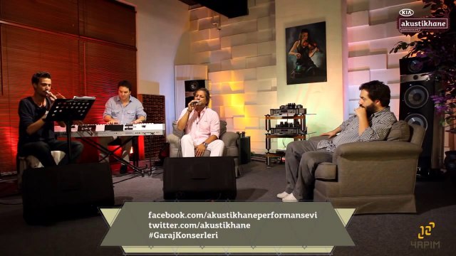 Ragıp Savaş - Yalnızım Dostlarım (İbrahim Tatlıses Cover) #akustikhane #GarajKonserleri