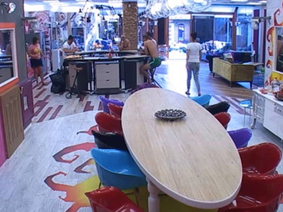 Лияна  за Ники Михайлов