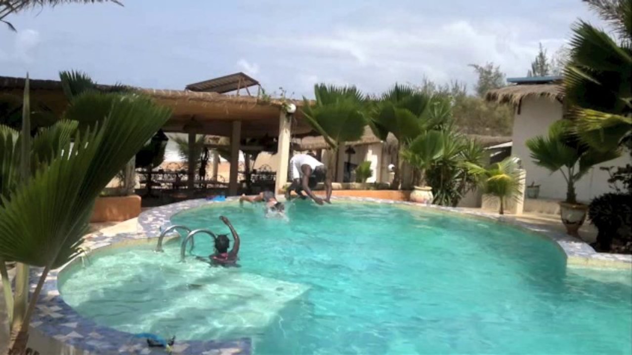 Chansons et danses d'amusement au Coeur Sénégal sur la Petite Côte à Somone.