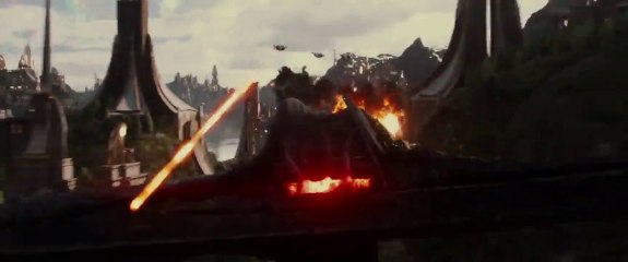 Thor - The Dark World - Extrait Loki & Thor WarZone [VO|HD720p]