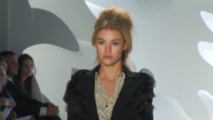 Style.com Fashion Shows - Vera Wang: Fall 2010 Ready-to-Wear