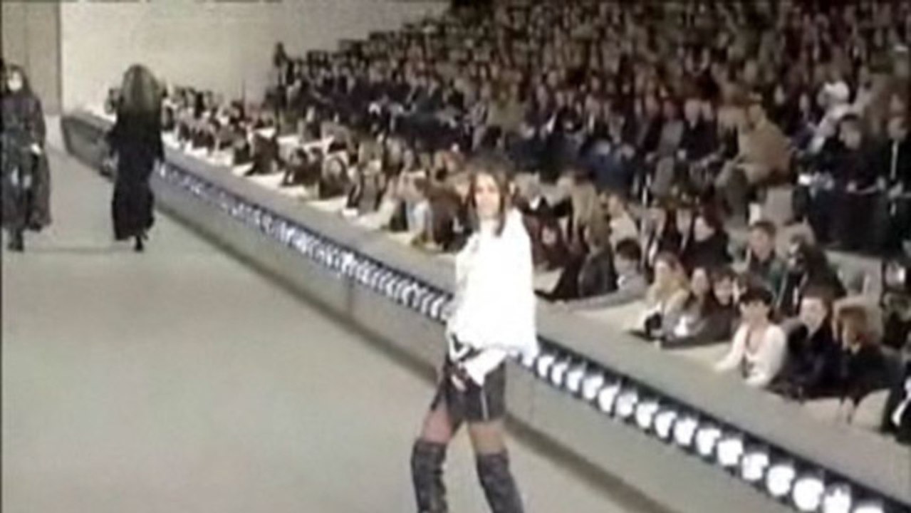 Style.com Fashion Shows - Chanel: Fall 2006 Ready-to-Wear
