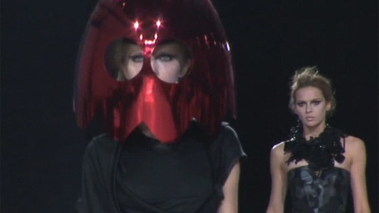Style.com Fashion Shows - Giles: Spring 2009 Re...
