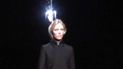 Style.com Fashion Shows - Viktor & Rolf: Fall 2007 Ready-to-Wear